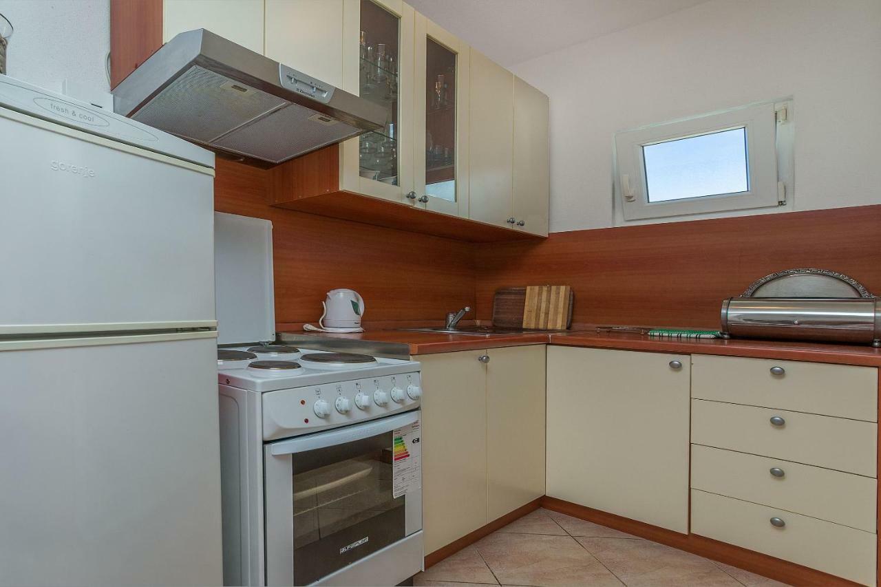 Apartments Kristina 오미스 외부 사진