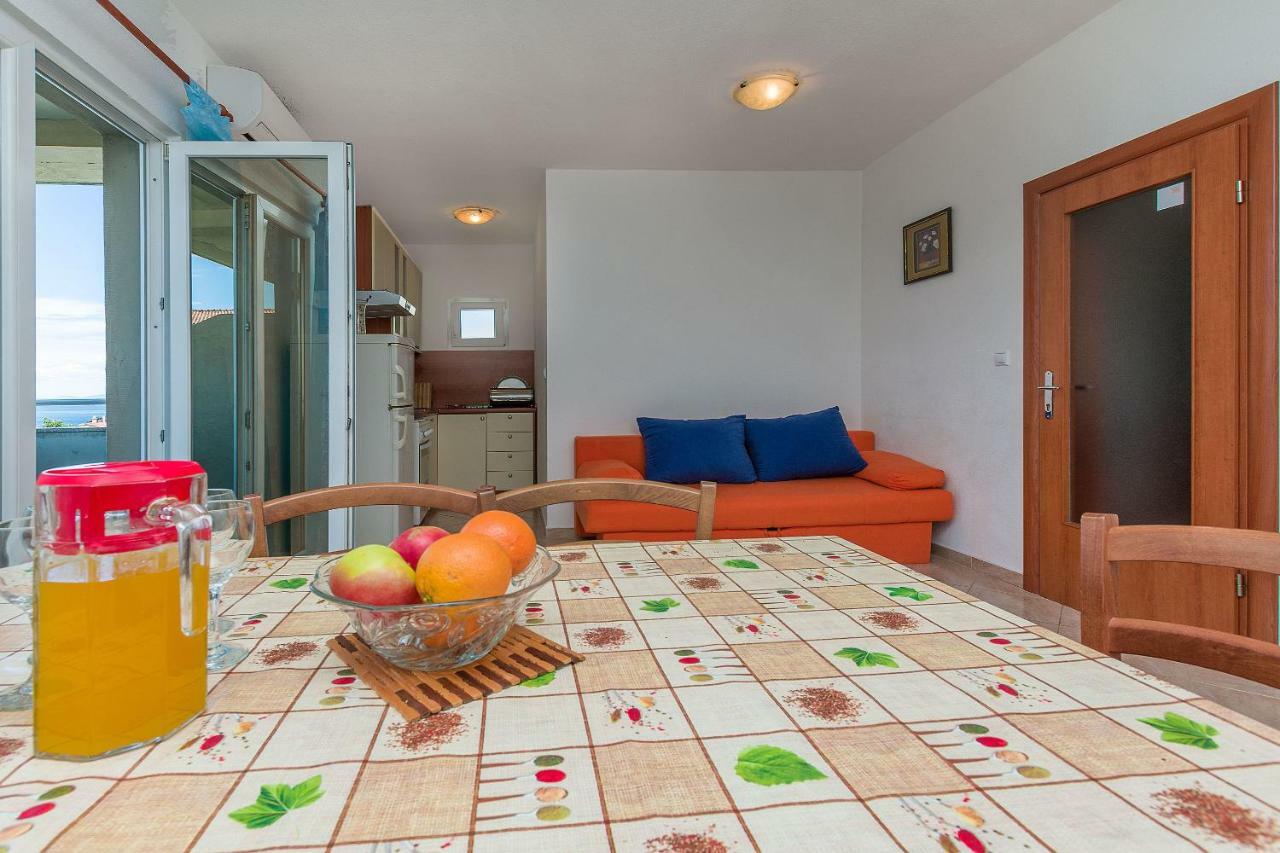 Apartments Kristina 오미스 외부 사진